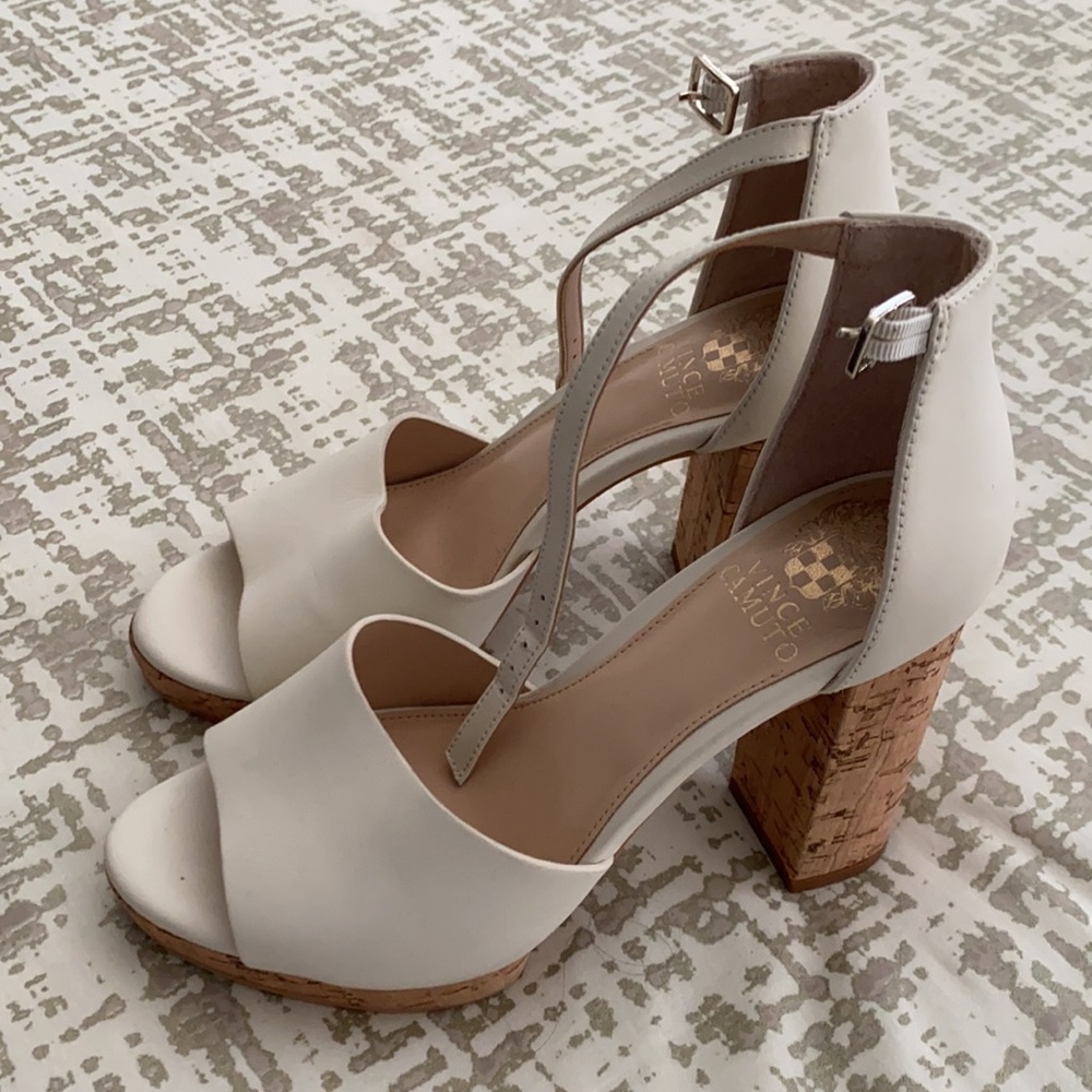 Vince Camuto Block Heel - Picture 5 of 5